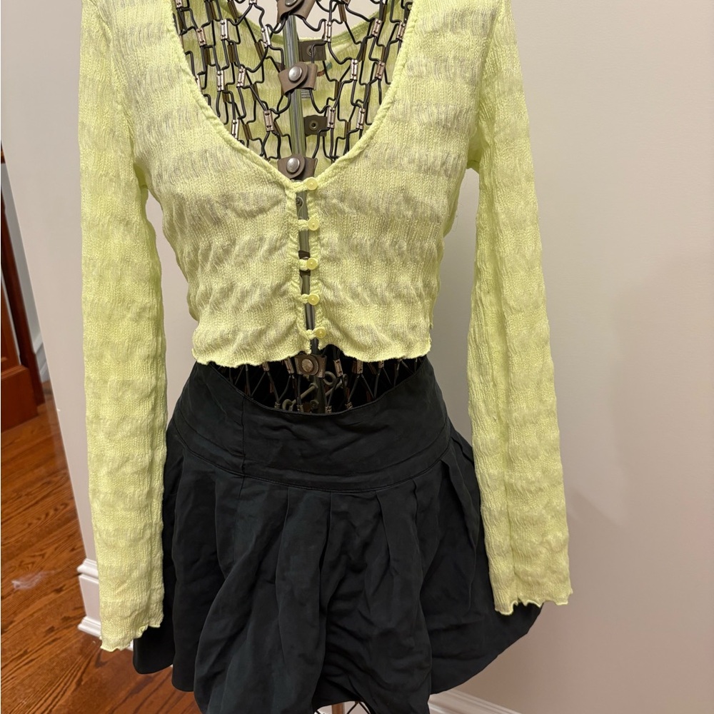 Urban Outfitters Textured Button-Front Cropped Top